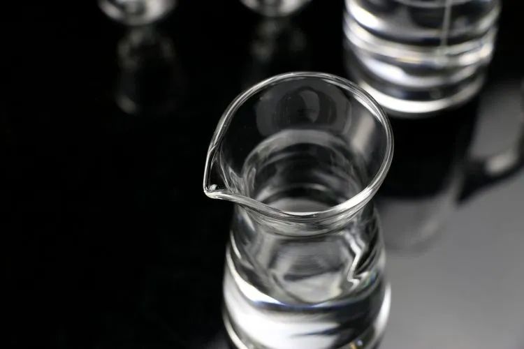 塑料瓶是否可以用來裝白酒？3.jpg